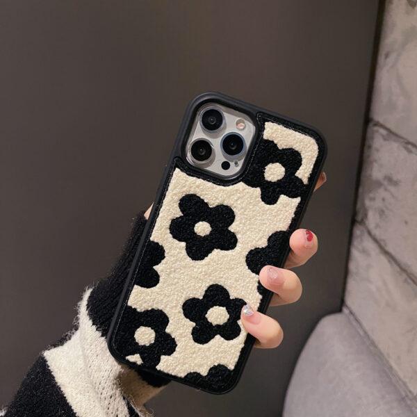 Plush Flowers Are Suitable For Ladies Autumn And Winter Mobile Phone Cases - Image 7